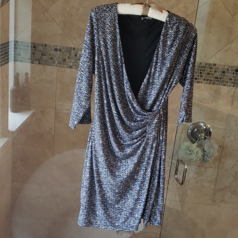 EUC Express Wrap Dress with Zipper Detail